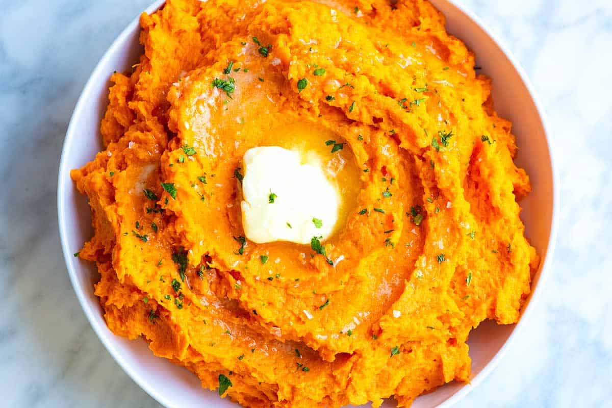 Easy & Creamy Mashed Sweet Potatoes in 30 Minutes